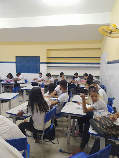 Mesa Redonda Promove DiscussÃo Sobre Meio Ambiente Em Escola Estadual