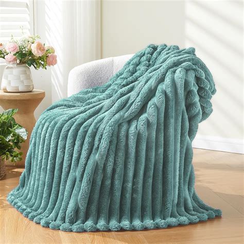 Newcosplay Super Soft Twin Blanket Sage Green Premium Silky