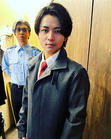 元木敦士さんのインスタグラム写真 元木敦士instagram 「モノマネ北村匠海さんとパシャリ😁 今夜の教場も楽しみです😁 今から六本木