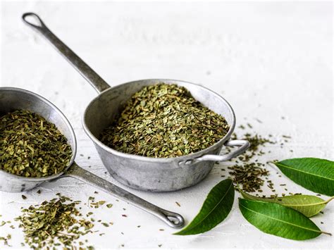 Coarse Cut - Conventional Lemon Myrtle Dried Leaf
