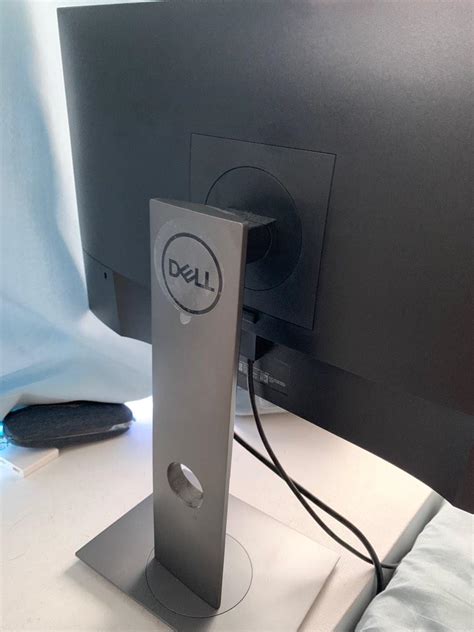 Dell Monitor D2319H, Computers & Tech, Desktops on Carousell