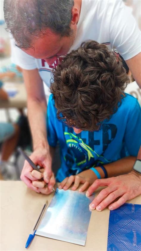 2 de abril Día Mundial de la concienciación sobre el autismo Colegio