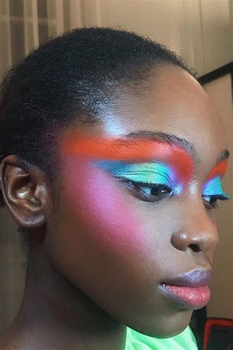 21 Abstract Makeup Looks That Are Totally Selfie Worthy I Am And Co