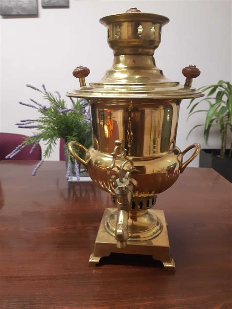 Комплект: самовар, заварний чайник та піднос, зроблено в СРСР: 5 600 ...