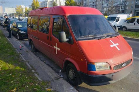 З ножем на машину: дарничанину не сподобалася автівка військового ...