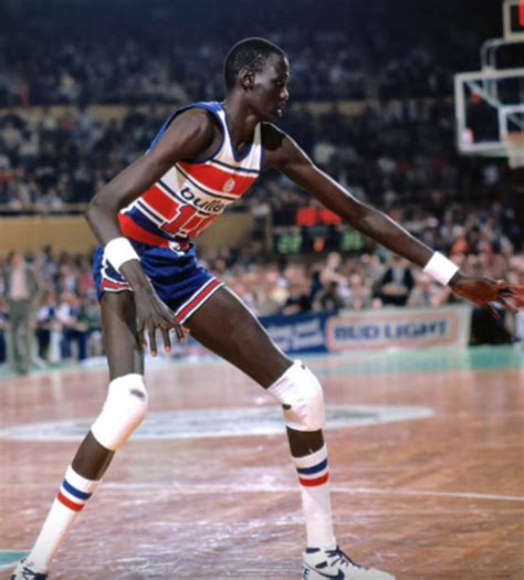 How Tall is Shaquille ONeal? - Athlon Sports