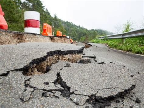 Carreteras de Ecuador en mal estado cuáles son las causas Conexion