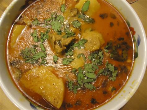 morEwish cuisine - My Desi Kitchen with A Western Touch: Aloo Gosht (Potato Curry)