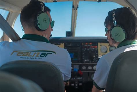 Curso Superior De Pilotagem Profissional De Aeronaves Realizar Escola