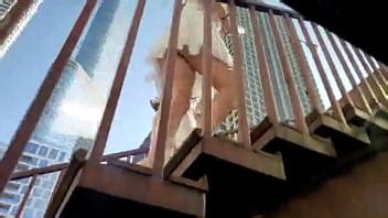Rubia Mostrando Culazo En Escaleras XVIDEOS