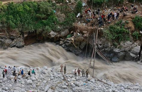 India Flash Floods And Landslides Kill At Least 1000 People As