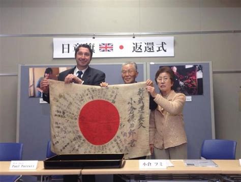 itoshima resident briton returns wwll flag  heir fukuoka