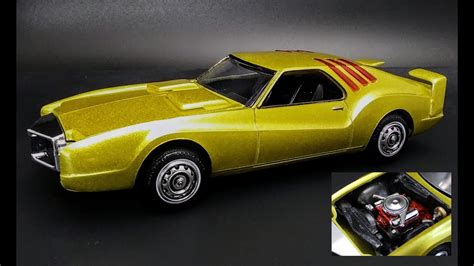 Californian Custom Oldsmobile Toronado 455 V8 125 Scale Model Kit