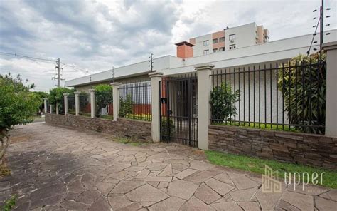 Casa Na Rua Fernando Abbott Cristo Redentor Em Porto Alegre Por