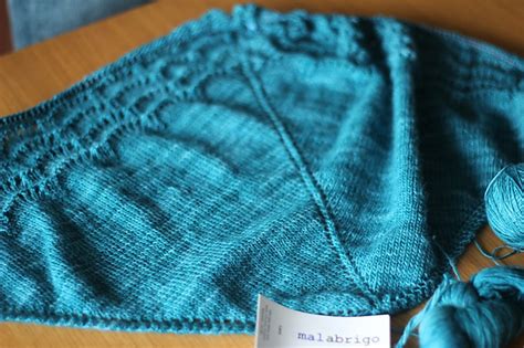 Ravelry Izeta S Holden Shawlette