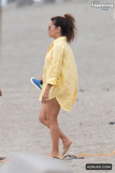 Eva Longoria Sexy Spotted Flaunting Her Hot Curves At A Beach In Marbella AZNude