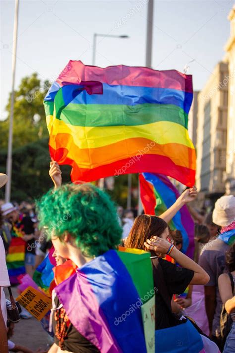 Madrid España 26 De Julio De 2022 Chica Lesbiana Con Una Bandera