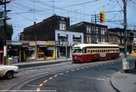 Transit Guide to Broadview Subway Station in Toronto 18