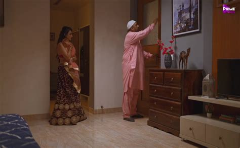 Ayesha Kapoor Bikini Underwear Scene In Siyapa Aznude