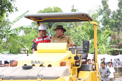 Pj Gubernur Groundbreaking Dua Proyek Jalan Di Banten Selatan