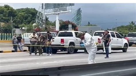 Cayeron Tres Presuntos Robacoches Tras Persecución Y Balacera En El Paso Exprés De Cuernavaca