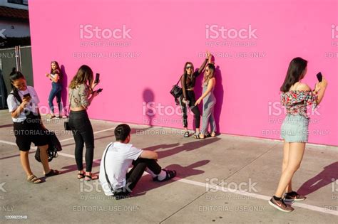 Los Angeles Pink Wall Stock Photo Download Image Now Melrose Avenue