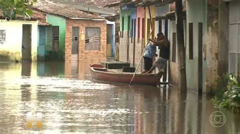 Passa De Mil O N Mero De Desalojados E Desabrigados Por Causa Das