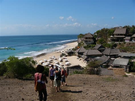 Surfing Bali | Surf Camps Europe