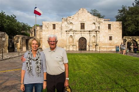 Guide To Visiting The Alamo, San Antonio Texas (& Its Yellow Rose)