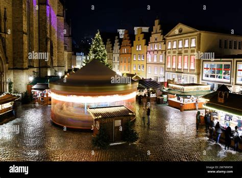 Christmas market, long exposure, market place Osnabrück Stock Photo - Alamy