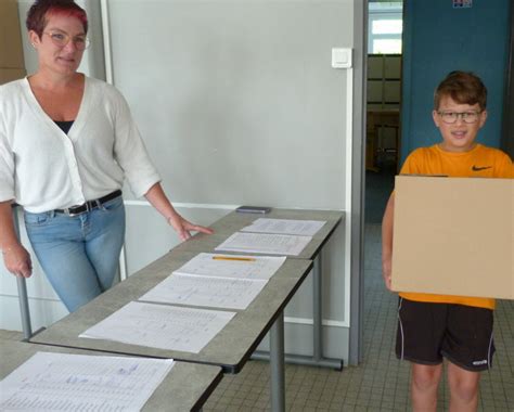 Thiaucourt Regni Ville Distribution De Fournitures Scolaires Au Coll Ge