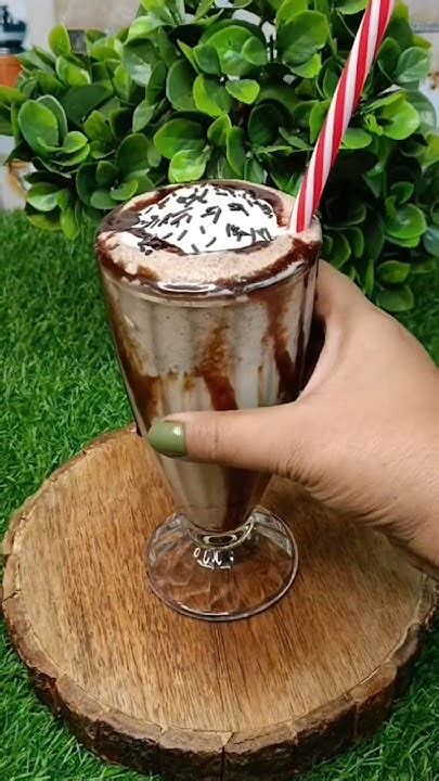 Ferrero Rocher Milkshake 😍😍🥤shorts Shake Milkshake Chocolateshake