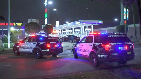 Suspected Drunk Driver Runs Over Hpd Officer And Car Crash Suspect On