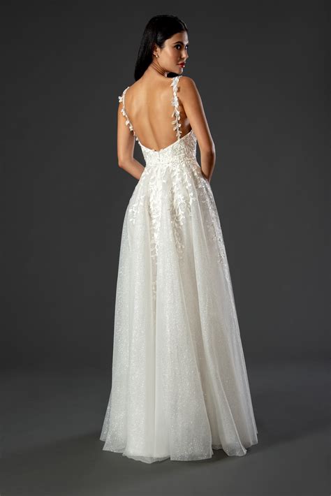 20058E's Wedding Dress | Country Bridals