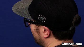 Foxy idole se fait éjaculer sur le visage en mangeant tout le sperme XVIDEOS