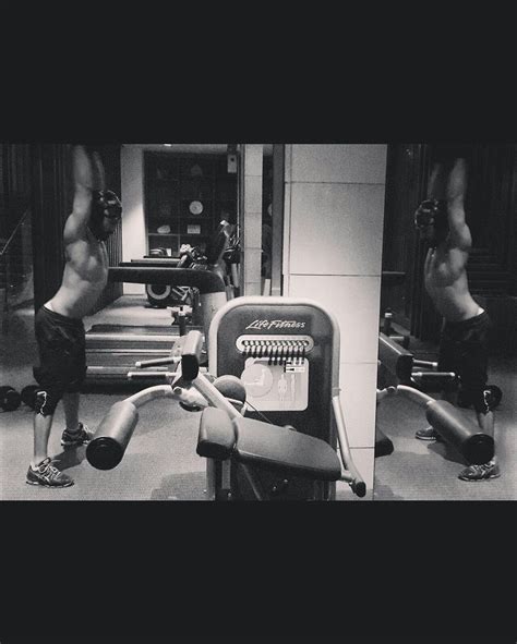 Shirtless Bollywood Men Shahid Kapoor Reminder Hot As Fk Dilf And His Hot Bod Topless