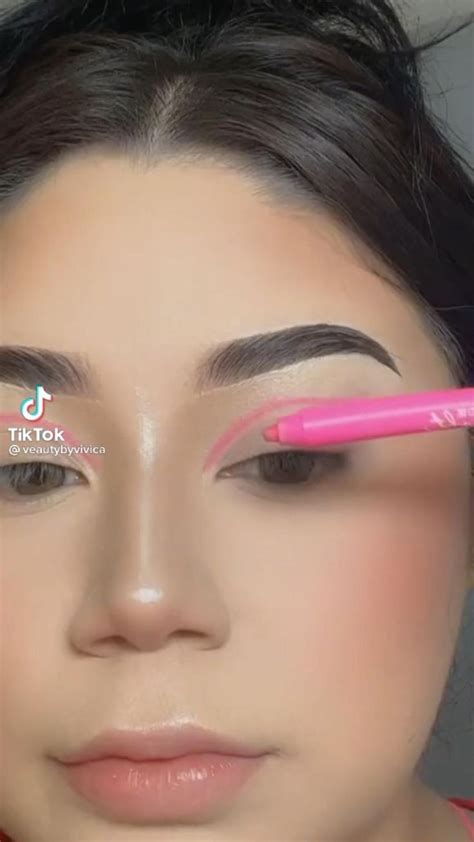 Pink Valentines Idea Makeup Eyeliner Look Eye Makeup Eye Makeup