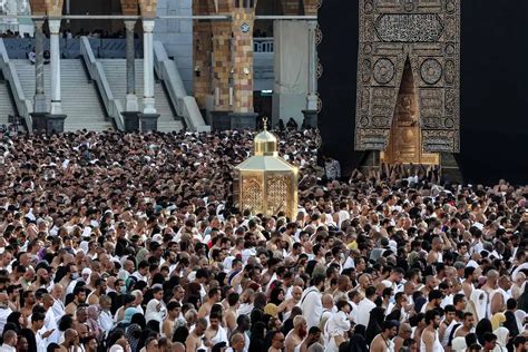 Ramadan Millones De Musulmanes Se Re Nen En La Meca Con Motivo Del