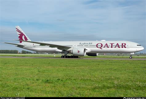 A Beb Qatar Airways Boeing Dzer Photo By Forgacs Zsolt Id