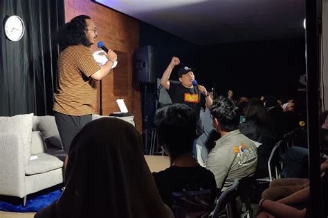 Alif Rivelino Sang Aktor Bawa Suasana Akting Ke Panggung A Life