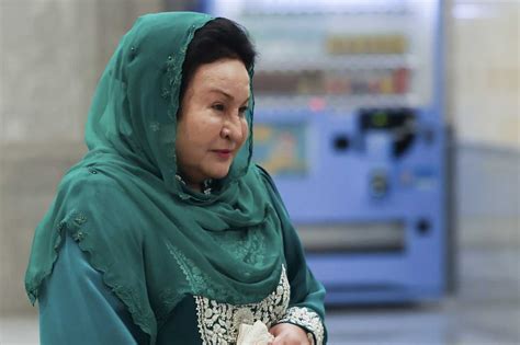 Rosmah Mohon Batal 17 Pertuduhan Elak Cukai Pengubahan Wang Haram