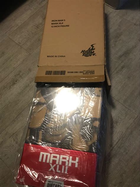 Hot toys Hottoys Ironman Mark MMS D 興趣及遊戲 玩具 遊戲類 Carousell