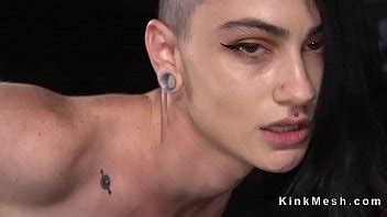 Fille Aux Petits Seins En Conserve Baise La Machine Xvideos