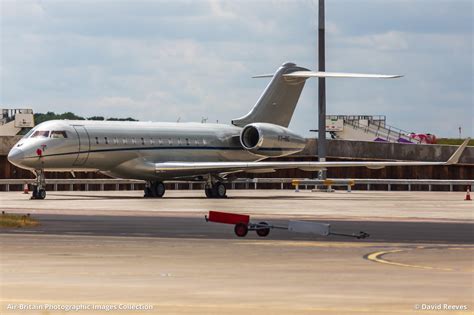 Aviation photographs of Registration: T7-RIC : ABPic