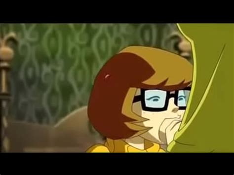 A Velma le follan y estiran bien su gran culo el vídeo hentai más caliente que he visto