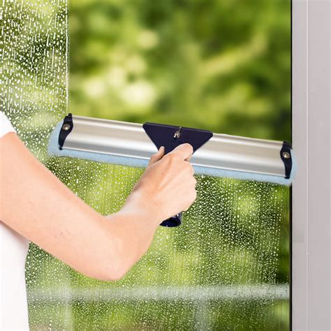 Cleaning Windows: What is the best Window Washer? | Ha-Ra Australia