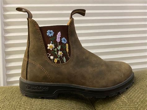 Wildflower Embroidered Blundstone Boots