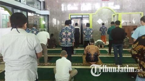 Tandai Transisi New Normal Masjid Balai Kota Malang Kembali Gelar