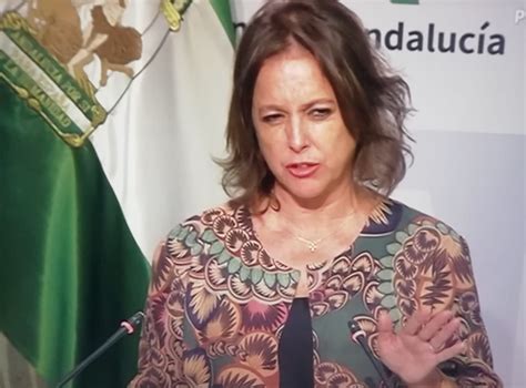 Catalina García se niega a revelar el número de pacientes de la lista