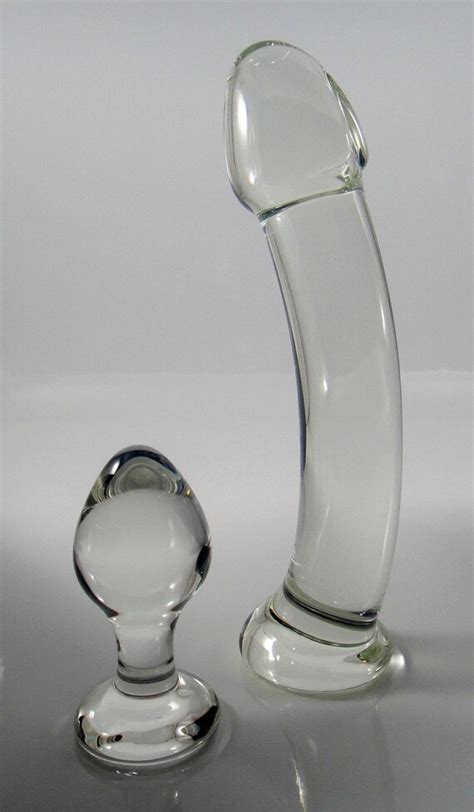 PIECE SET Medium Glass Smooth Dildo And Small Rosebud Butt